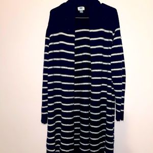 Long navy blue and white cardigan